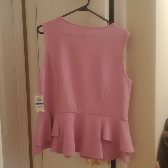 Top - Picture 2 of 3